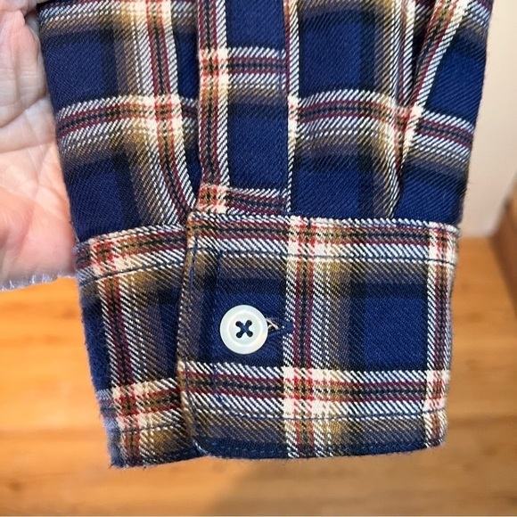 PENDLETON BURNSIDE Cotton Long Sleeve Button Down Shirt w/2 Flap Pickets. Medium - Picture 5 of 10